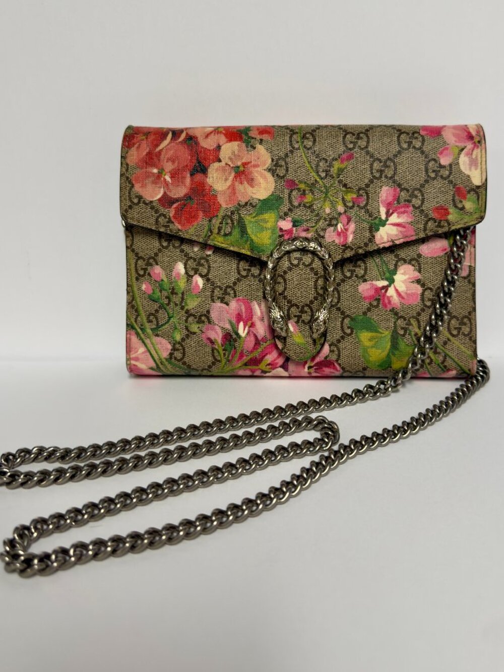 Gucci GG Supreme Blooms Dionysus Chain Wallet in Dry Rose and Multicolor Florals